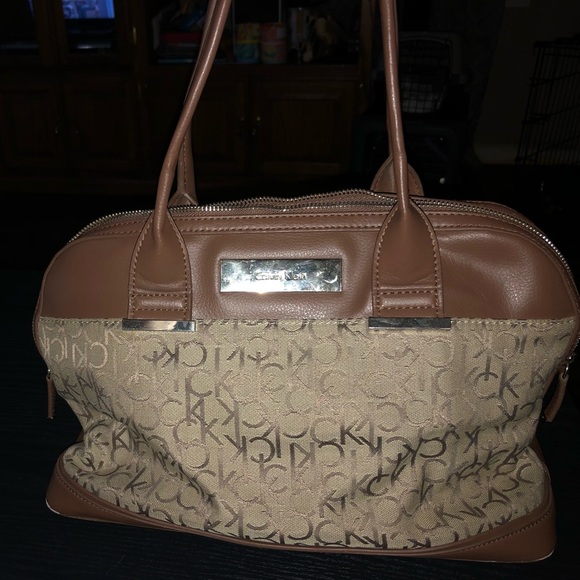 Brown and beige Calvin Klein purse - Picture 9 of 9